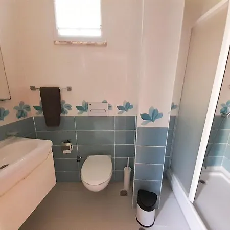Apartment Cozy Flat With Balcony And Partial Sea View Near In *